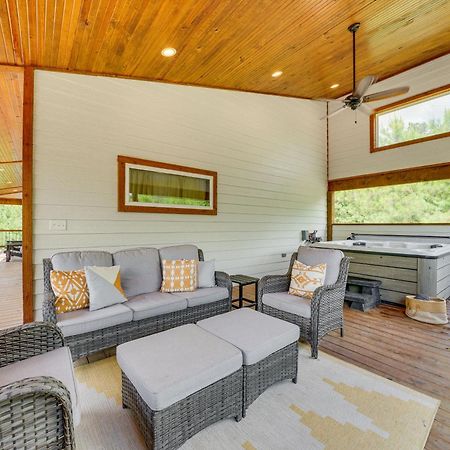 Tree-Lined Broken Bow Studio With Private Hot Tub! Exterior photo